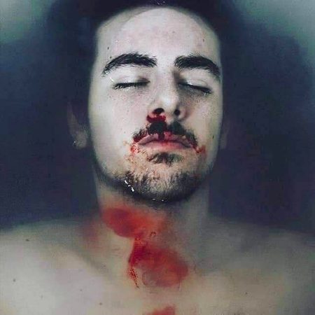 کوئ میرا پوچھے تو کہنا 
انا لئہ و انا الیہ راجعون 🥀💯🔥
 ZaRRaaR💔🥀