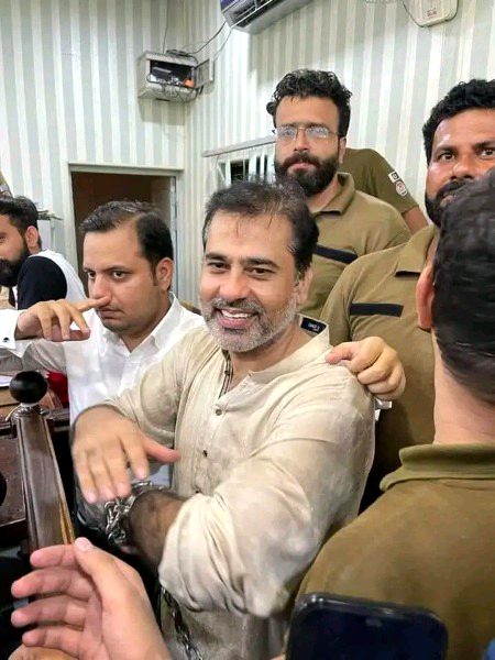 Pakistani Celebs image