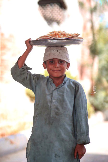 || میں تو جلتے ہوئے صحراؤں کا اک پتھر تھا 
تم تو دریا تھے مری پیاس بجھاتے جاتے  ✨