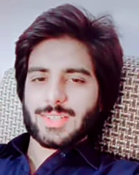 محبتیں چھن بھی جایا کرتی ہیں
شرک کوئی چھوٹا گناہ تو نہیں
#HURAIRA