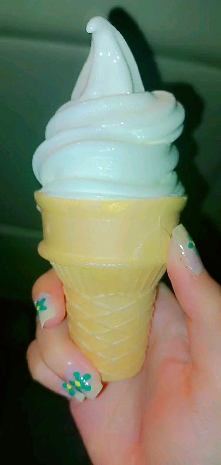 "Age does not diminish the extreme disappointment of having a scoop of ice cream fall from the cone."🔥