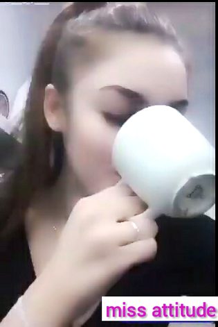 بس وہ گلے سے لگا کر ایک بار یہ کہہ دے!!❤️
پاگل ڈرتی کیوں ہو💞
میں تیرا ہی ہو!🌸
Khushi💔✌👉breakfast time🍷🍔