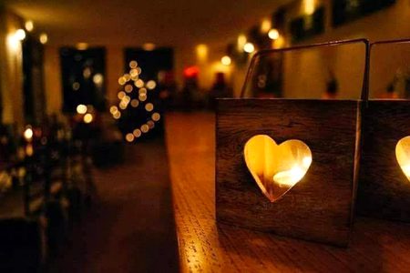 دلوں کی رمز فقط اہل  درد جانتے ھیں
تری سمجھ میں میری بات آ نہیں سکتی۔