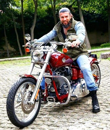 Turkish Celebs image