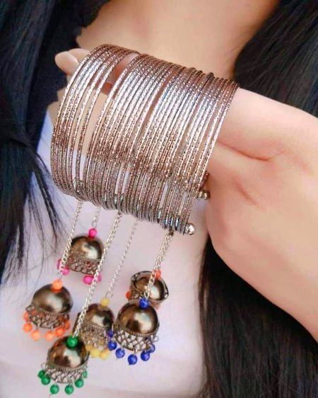 ہم برے نہیں____ صاحب 
بس کسی کو اچھے نہیں لگتے✌😘