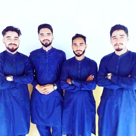 زندگی میں ایسے دوست بناؤ جو دل کی بات کو  ایسے سمجھیں جیسے ڈاکٹر کی رائٹنگ کو میڈیکل سٹور والا سمجھتا ہے ۔۔🔥🥀