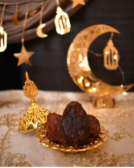 Ya ALLAH jo phaly bechado ko mela day es ramzan Har kisi k rozy namazy kabul farma Ya Rab tu samjhna wala hain tu toh pori kainat ka malik hain hum sub k ghuna maf farma jany anjany mai jo ghuna huwa hain