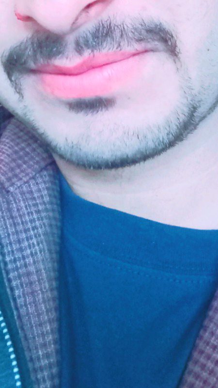 Us shakhs ko kis cheez se mehroom karo gay___
Hasil ko b jis nay kabhi hasil nahi samjha__ .p1