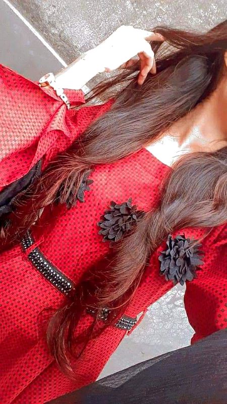 جس نے آنا ہے--_-- تو پہلی صدا پر آئے
ہم نہ مجنوں ہیں نہ پاگل، کہ پکارے جائيں