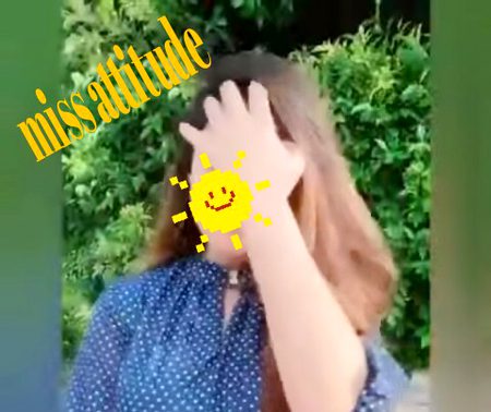 ﮐﻮﺋﯽ ﮐﺎﻣﻞ ﭘﯿﺮ ﻓﻘﯿﺮ ﺩﺳﻮ
ﺟﯿﮩﮍﺍ ﺩﻝ ﺩﮮ ﻧﺎﻝ ﺩﻋﺎ ﺩﯾﻮﮮ 
 ﻣﺎﯾﻮﺱ ﮨﺎﮞ ﻣﯿﮟ ﺑﮩﺖ ﻋﺮﺻﮯ ﺗﻮﮞ
ﻣﯿﺮﮮ ﺭﻭﻧﺪﮮ ﻧﯿﻦ ﮨﺴﺎ ﺩﯾﻮﮮ 
 ﮐﮭﺎﻭﮮ ﺭﺣﻢ ﻣﺠﺒﻮﺭ ﺩﯼ ﺣﺎﻟﺖ ﺗﮯ
ﻣﯿﻨﻮ ﺩﯾﺪ ﺩﯼ ﻣﺮﺷﺪ ﺩﻋﺎ ﺩﯾﻮﮮ 
 ﻧﺎ ﮔﮭﺮ ﻣﻨﮕﺪﺍ ﻧﺎ ﺯﺭ ﻣﻨﮕﺪﺍ
ﺑﺲ ﻣﺮﺷﺪ ﯾﺎﺭ ﻣﻼ ﺩﯾﻮﮮ
Khushi💔💔