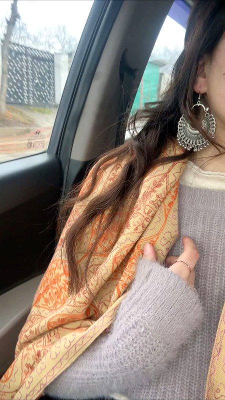 *•حقیقی زندگی میں محبتیں اکثر ❤🩹🥹*
*یکطرفہ اور لاحاصل ہوتی ہیں _💔😭*