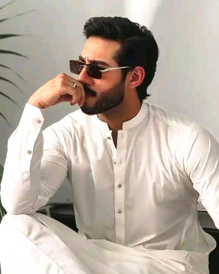 Pakistani Celebs image