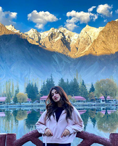 Kinza hashni pak celebs