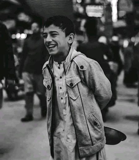 چل بُلھیا ! ہُن اوتھے چلیے جتھے سارے انھے
ناں کوئی ساڈی ذات پچھانے، ناں کوئی سانوں منے🖤