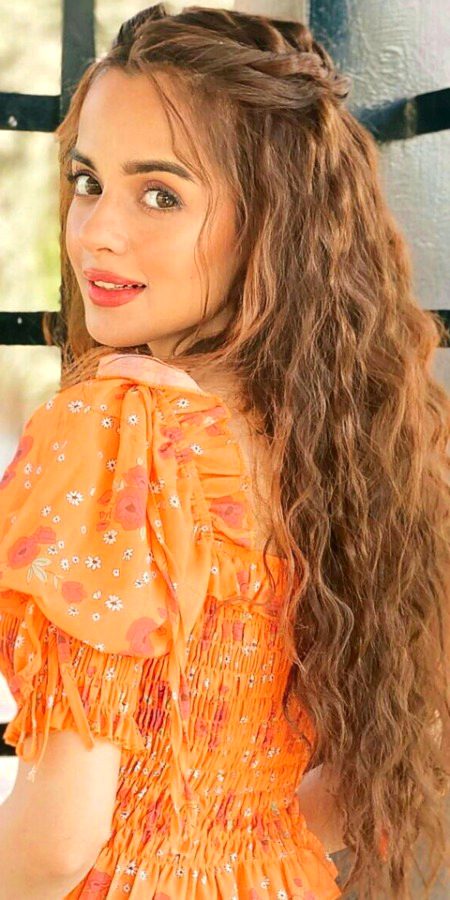 ❤اُسے کہو بہت نا مراد شے ہے جنون❣️ اُسے کہو کہ مجھے ہے بہت جنون اسکا❤