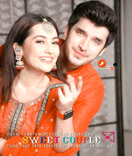 تیری دھڑکن سےزندگی کارشتہ ہے میرا💕
تو زندگی کا ایک اہم حصہ ہے میرا💕
یہ محبت تجھ سےصرف لفظوں کی نہیں ہے💕
تیری روح سے روح تک کا رشتہ ہے میرا