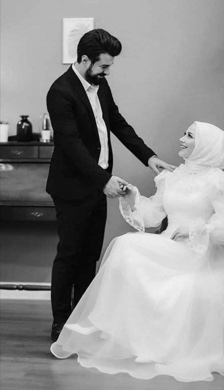 ضروری نہیں عشق میں باہوں کا سہارا ملے،
کسی کو جی بھر کے محسوس کر لینا بھی محبت ہے!💞💞