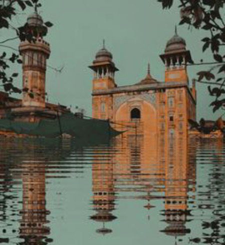 ثمہارا قرب میسر جہاں بھی ہوگا مجھے
تمام زیست میں وہ وقت معتبر ہوگا۔