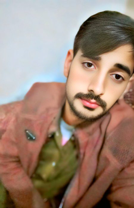 *_جب ہر چیز کو چھوڑ ہی جانا ہے تو پھر.!!!_🥺*
*_حاصل کیا! محرومی کیا! جیت کیا، ہار کیا🖇️💐🖤🔥_*