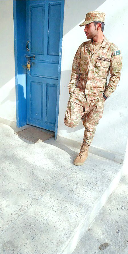 اپنے آپ کو اہمیّت دیں
آپ جیسا کوئی اور نہیں🖤🙂