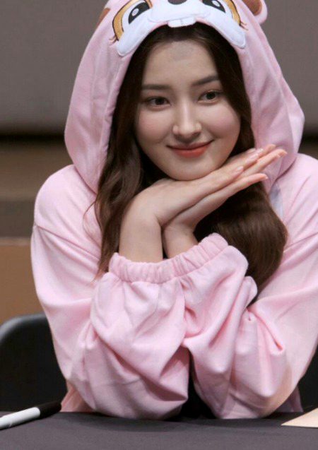 Beautiful People image