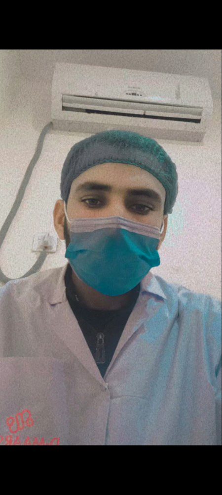 اِس بھری فریبوں کی دُنیا میں 
کوئی تو ہاتھ ہے جو اپنا ہے.🥀