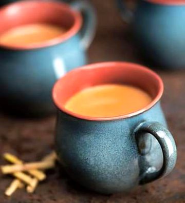 مجھے یاد____ کرنے کی خاطر
وہ #چائے کا عادی تو ہو گیا ہو گا🥰❤️