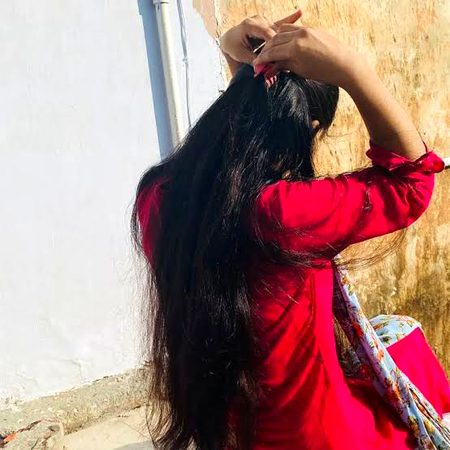 Lmby bal kisy psnd hnn