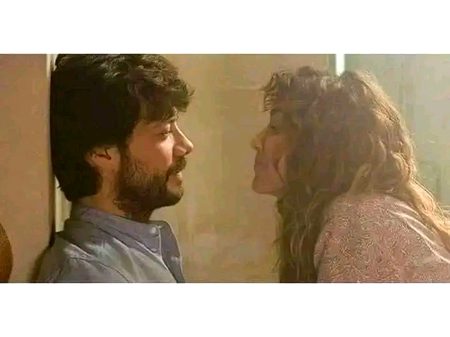 تو ہمسفر ہو اگر ، تو یہ عمر بھر کا سفر بھلے نہ اچھا ہو ، لیکن برا نہیں ہوگا🙂🖤