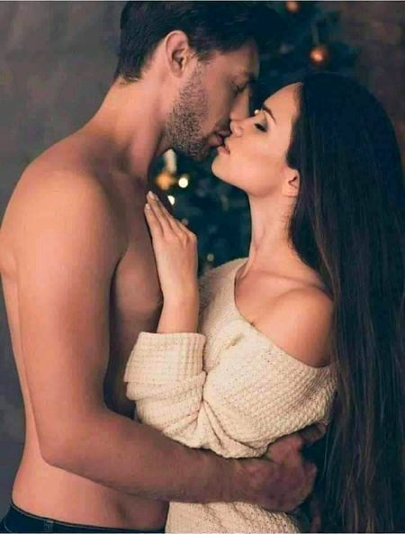 #pagalシ︎
عورت بہت مضبوط ہے مگر من پسندیدہ شحض کے چُھوتے ہی وہ کمزور پڑ جاتی ہے😋😘