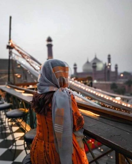 کچھ ادھوری خواہشوں کا سلسلہ ہے زندگی
🖤💕