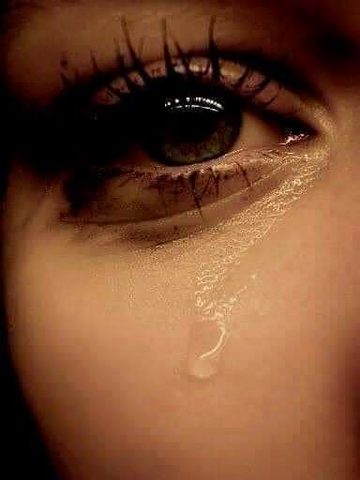 اے طورِ موسیٰ ہمارے بھی مسئلے ہیں کچھ🥀
ہمیں بھی کبھی خدا سے ہم کلام کرواؤ نہ🔥 Mahii 💔