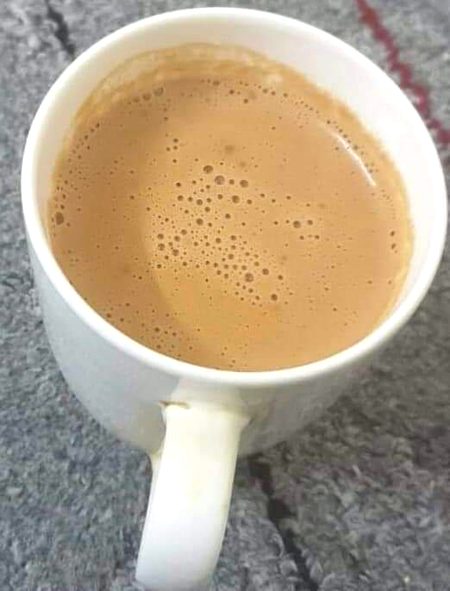 اف یہ جنوری کا مہینہ اور یہ سرد موسم
شاعری چھوڑو صاحب چاے پیتے ہیں