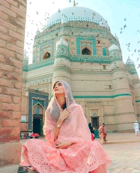 Beautiful People image