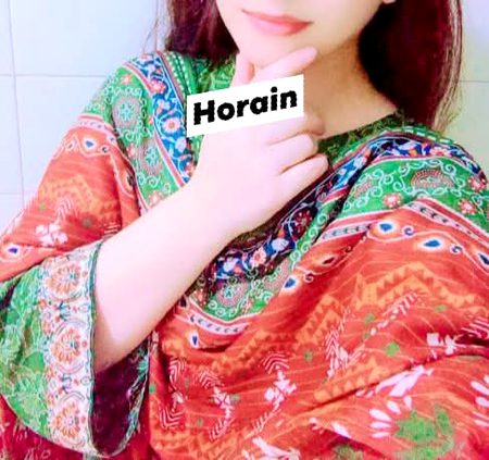 شہر والوں سے حقارت کے سوا کچھ نہ ملا
زندگی آ تجھے لے جاؤں کسی گاؤں میں