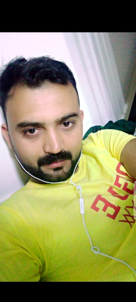 بدنصیبی کی لاکھ قِسمیں ہیں 
 اُن میں سے ایک تُمہاری بغیر جینا ہے" 💔🙂Abu DhaBi