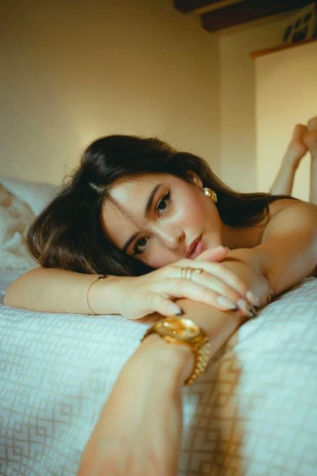 عاشق مزاج لوگ ہیں سو دل کے ہیں غُلام.
ہم سَر پِھروں سے عقل کی باتیں نہ کیجِیے💔Unzii🥀