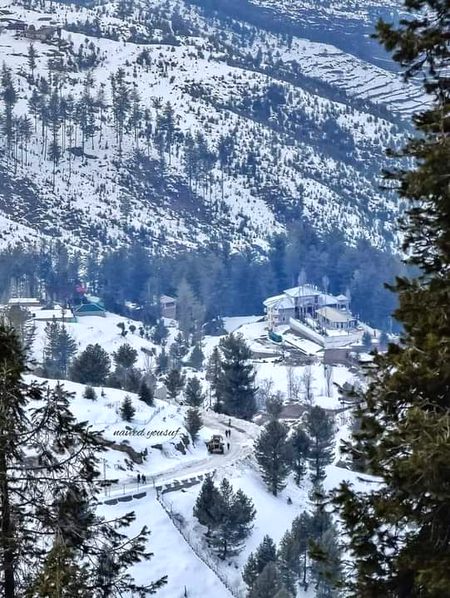 Snow fall in kalam valley😍