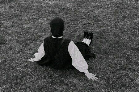 دل لوگوں سے نہیں بھرتا رویوں سے بھر جاتا ہے ۔🤍