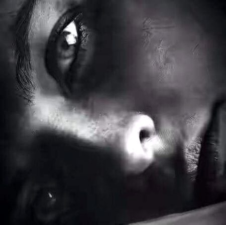 وہ جو بچھرا تو یہ رمز  اس  نے  سمجھائی
روح ایسے نکلتی ہے لوگ ایسے مرا کرتے ہیں🔥 Mahii 💔