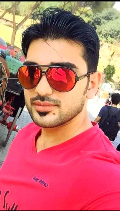 کسی دن ہم نا ہوں گے 💯😊
اور ہماری مسکراتی تصویریں رہ جائیں گی...!!!!! 🙃🖤