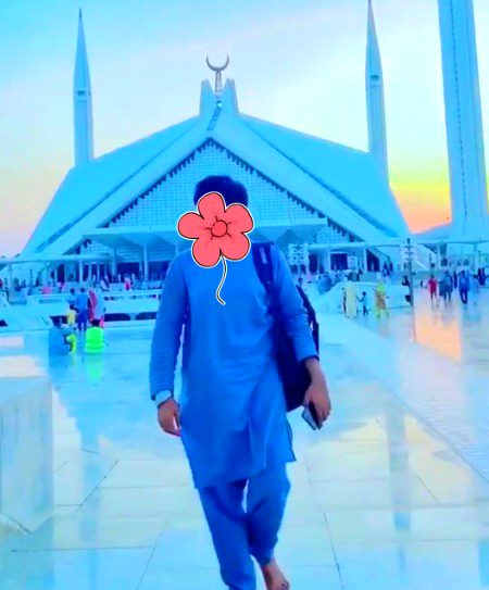 وہیں صورتیں اپنی، وہی میں ہوں، وہی تم ہو
مگر کھویا ہوا ہوں میں، مگر تم بھی کہیں گم ہو
ملی ہیں منزلیں پھر بھی مسافر تھے، مسافر ہیں
تیرے دل کے نکالے ہم کہاں بھٹکے، کہاں پہنچے
مگر بھٹکے تو"یاد" آیا، بھٹکنا بھی ضروری تھا
