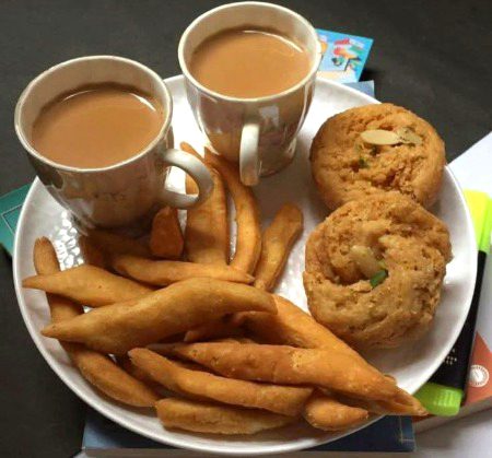 خوب جمے گی اپ کی اور ہماری اپ بھی چائے کے شوقین ہیں اور ہم