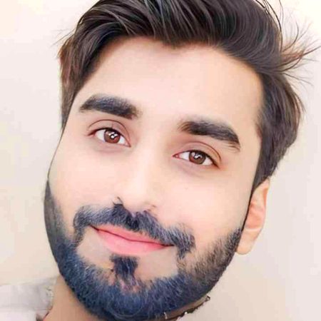 بتاو نہ ہم لگتے تھے کیسے؟
تمہیں تو یاد ہے نہ ہنسنا ہمارا🙃