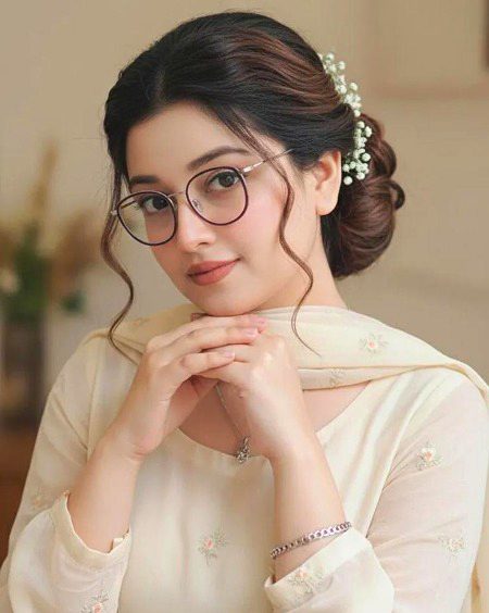 Beautiful People image