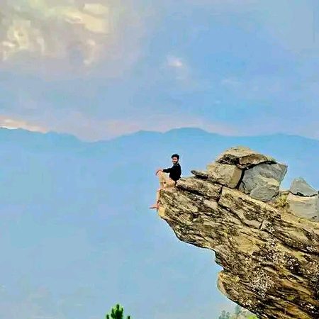 حسن کہاں حسین ہوتا ہے 🥀🖤