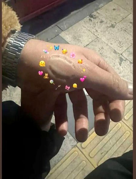 محبت میں مبتلا مرد کا دل موم ہوتا ہے وہ سر چڑھی عورت کو اُف بھی نہیں کہہ سکتا 🖤