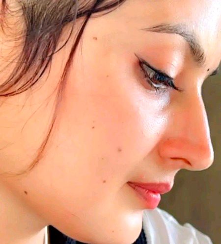 کہاں سے لاؤں ہر روز ایک نیا دل
توڑنے والوں نے تماشہ بنا کے رکھا ہے