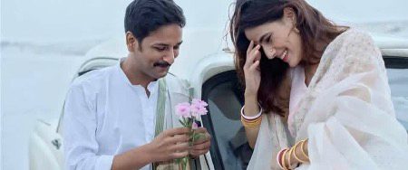 : أپ کا حکم تھا سرکار نہیں ہونے دیا
خود کو دنیا کا طلبگار نہیں ہونے دیا
ایرے غیرے کو ٹہرنے کی اجازت نہیں دی
دل کو دل رکھا ہے بازأر نہیں ہونے دیا🥰جانم ❤️