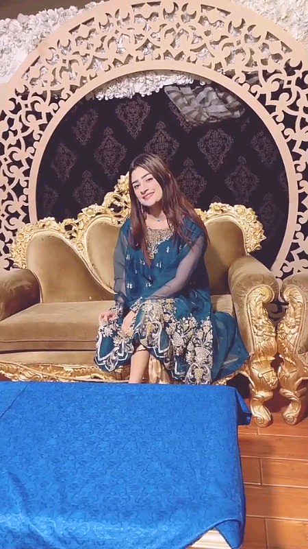 کلیاں کھلا دیتی ہے🔥😏
اک مسکراہٹ میری👑